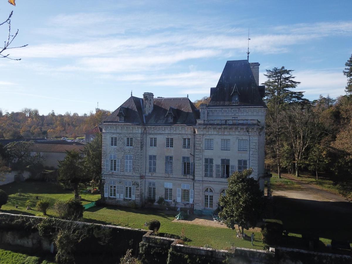 Chateau De Chasseneuil Sur Bonnieure Exteriör bild