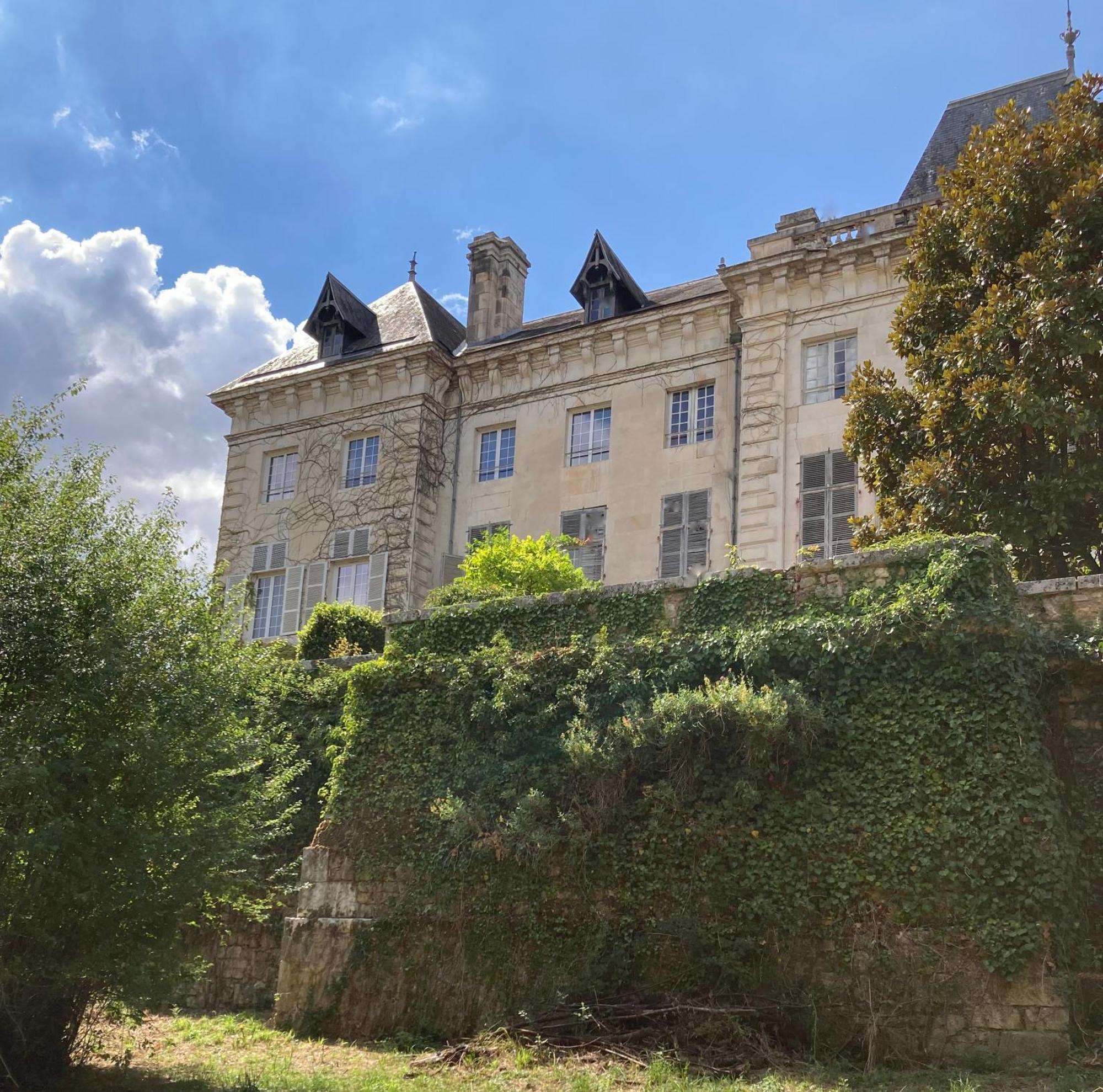 Chateau De Chasseneuil Sur Bonnieure Exteriör bild